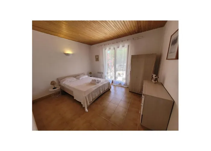 A Pied Familiale 10 Pers Corse Sud Porto Vecchio Vardiola