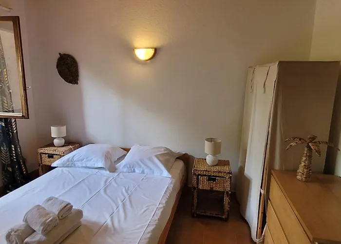 à Pied Familiale 10 Pers Corse Sud Porto Vecchio Hébergement de vacances *